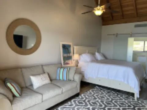 Sapphire Beach Fully Renovated Penthouse with washing machine.Great for families