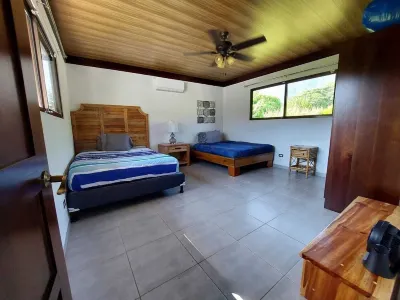 Mountain Bunglow w/private pool - minutes from beaches, restaurants & waterfalls