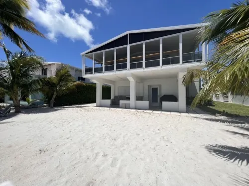 CLEAR OCEAN VIEWS ! Ocean Front  Home in key largo