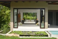 Casas de Agua, Villa Agua Verde. Natural walking trail to the beach.