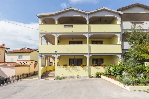 New 105m2 apartment in Porec Hotels in Radmani