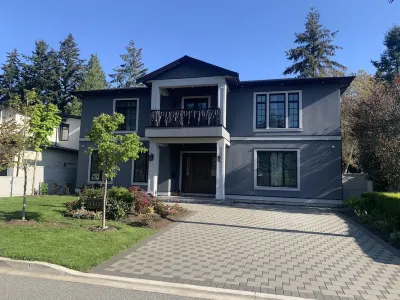 Beachside Vacation Suite in beautiful White Rock, BC, Canada