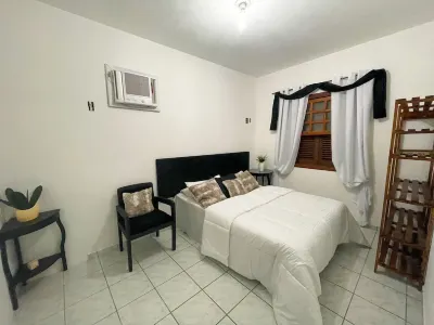 Beachfront House with Pool for up to 20 people Hotels in der Nähe von Praia Bertioga