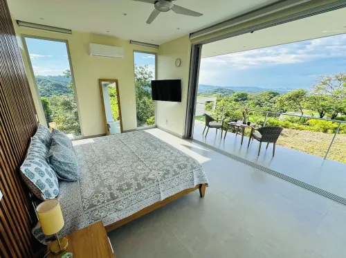 Modern Villa with amazing Ocean and Mountain views