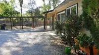 Quiet Bungalow in South West Reno. - Bungalows