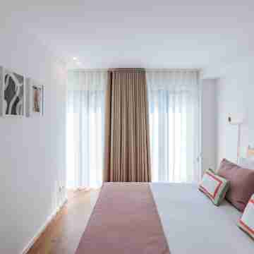 Porto Cozy & Design Apartment @ Santos Pousada w/ Parking Space Rooms