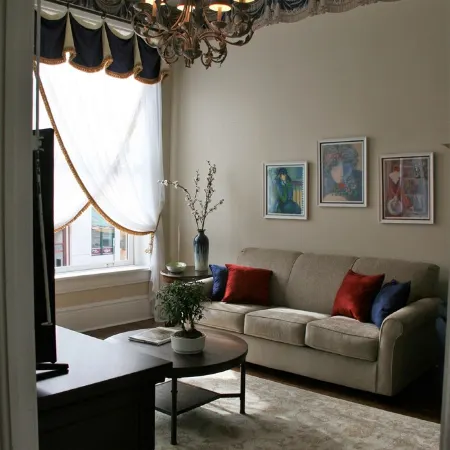 Apt. G above G Gallery & Glass Studio in a beautiful 1890 historic building