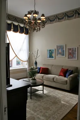 Apt. G above G Gallery & Glass Studio in a beautiful 1890 historic building Hotels in Guthrie