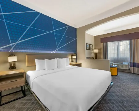 Comfort Suites Salem Hotels in Salem