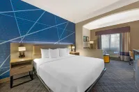 Comfort Suites Salem Hotels in Salem