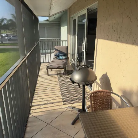 Perfect Naples golf and beach getaway! Just minutes from downtown and beaches.