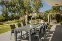 SUPERB LOCATION Luxury 5 bed villa, pool, sea view, beach / restaurants close by - Biệt thự
