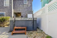 Semi Ocean Front in Nags Head NC with Private Pool! - balcony