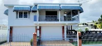 Luxurious Apartment Near Beaches, 2nd floor only.