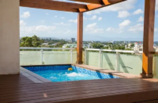 Modern penthouse at Miramar, private picuzzi, terrace and city view