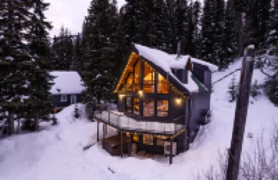 Post & Beam Chalet at Apex Mountain/Hot Tub sleeps 10