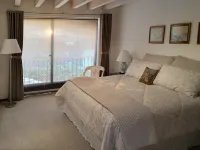 Beautiful Downtown Villa with Excellent Location!