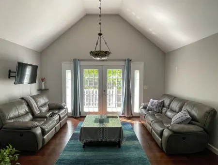 Spacious Modern Style Complex Отели рядом с достопримечательностью «Поквотт Бич Фронт»