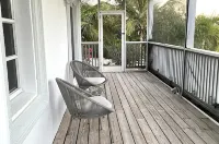 PALM BREEZE VILLA