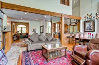 Spacious 5-Bedroom Vail Home • Private Hot Tub • on Free Shuttle Route