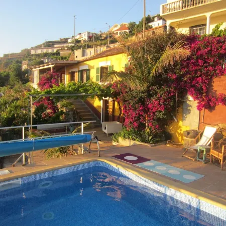 Villa with private pool, large garden and stunning sea view