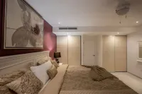 Spacious Garden View Condo
