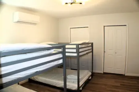 Modern Retreat Near Windrock - Indirect Access to Trails