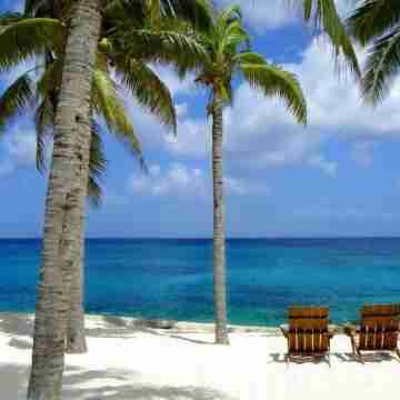 Romantic Beachfront Just 3 Steps on the Sandy Beach! Fitness & Recreational Facilities