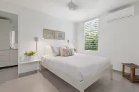 Your own beach house, private pool & pickle ball court, steps to beach.