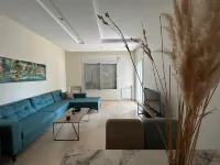 Cosy et Spacieux, Avec Balcon