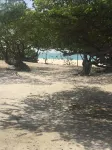Quiet and Cozy Eagle Beach Area w/King Bed