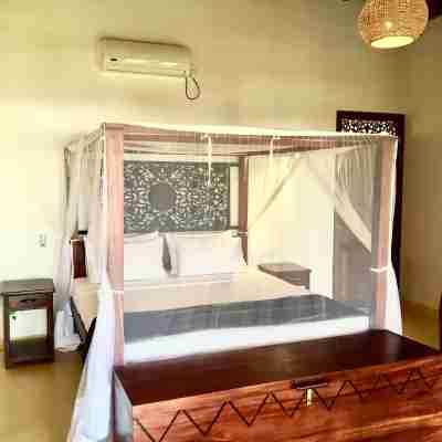 Beach Villa - perfect pool - great garden - superb staff. PURE PARADISE! Rooms