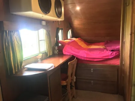 Cosy vintage American caravan Отели в г. Тонтон Дин Дистрикт