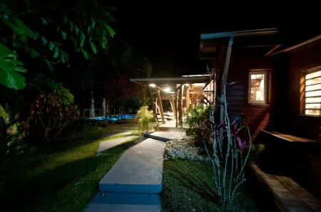 Wooden villa with private pool in a tropical garden 3 minutes from the beach Отели в г. Сент-Ан