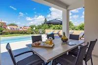 New villa Maris with private pool just 500m from beach