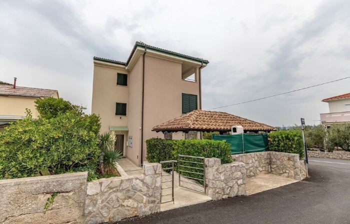 Elegance and hospitality near the sea with sea view
