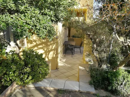 Cozy apartment with veranda CIN IT091017C2000P7610