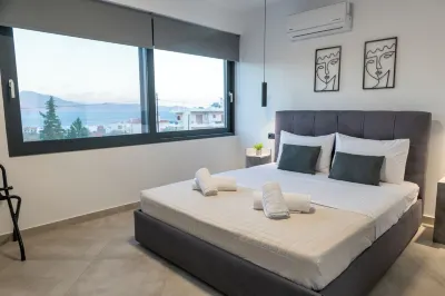 Moderne Villa mit Meerblick Große Terrasse Großer Balkon Neubau 500m vom Strand fountain of Styra附近的飯店