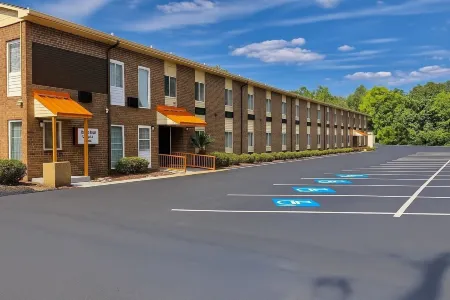 Raceway Inn Отели в г. Дарлингтон