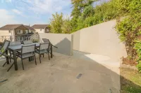 Waters Reach Hotels in Kingsbridge