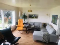 Stunning views to the mountains and sea, sleeps 6people. Hotels in Gurskoy