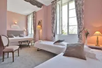 Château de Puy Robert Lascaux - A proximité Grotte de Lascaux - Hôtel Avec Piscine chauffée - Sarlat Hoteles en Auriac-du-Périgord