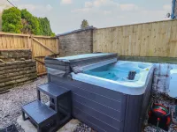 10 Haw Grove - Country Houses