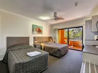 Kacy's Bargara Beach Motel Hotel a Bargara