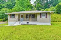 Home with Bunkroom 2 Mi to Hatfield and McCoy Trail Hotels near Airport Square Shopping Center