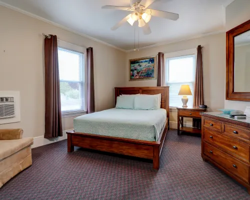 Carriage House Motel Cottages & Suites Hotels in Wells