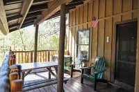 Bear Creek Motel and Cabins