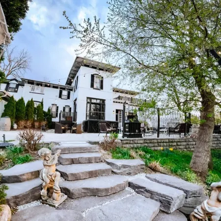 Maxwell Mansion Hotel