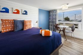 ブレイクウォーター ホテル