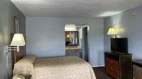 Wilshire Inn Hotels in Cushing